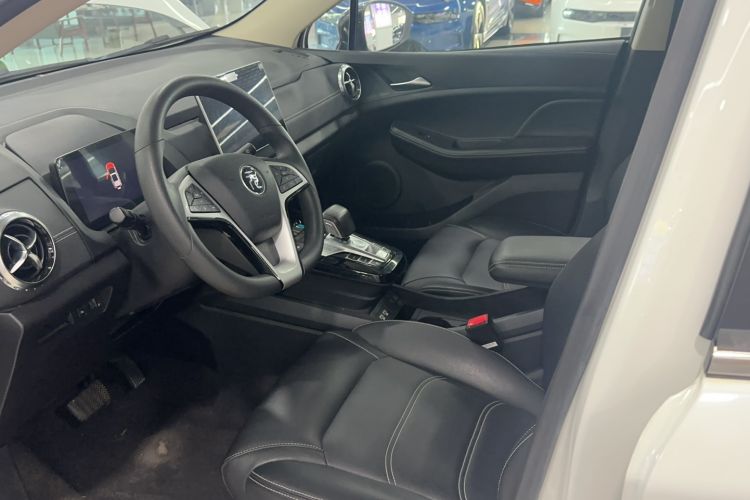Used BYD Yuan New Energy 2019 EV535 Smart Connect Trendsetting Model Left Front Seat