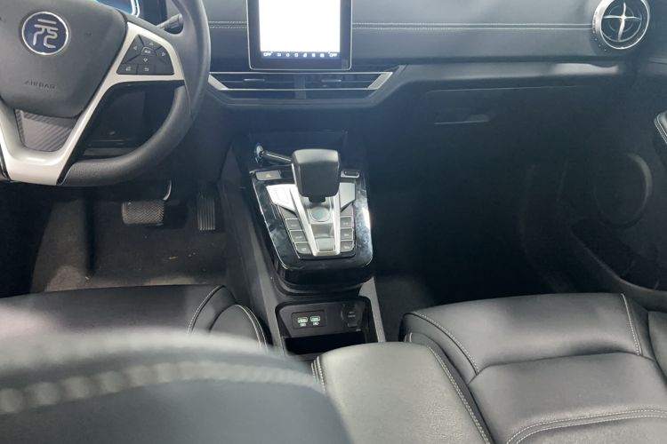 Used BYD Yuan New Energy 2019 EV535 Smart Connect Trendsetting Model Gear Lever
