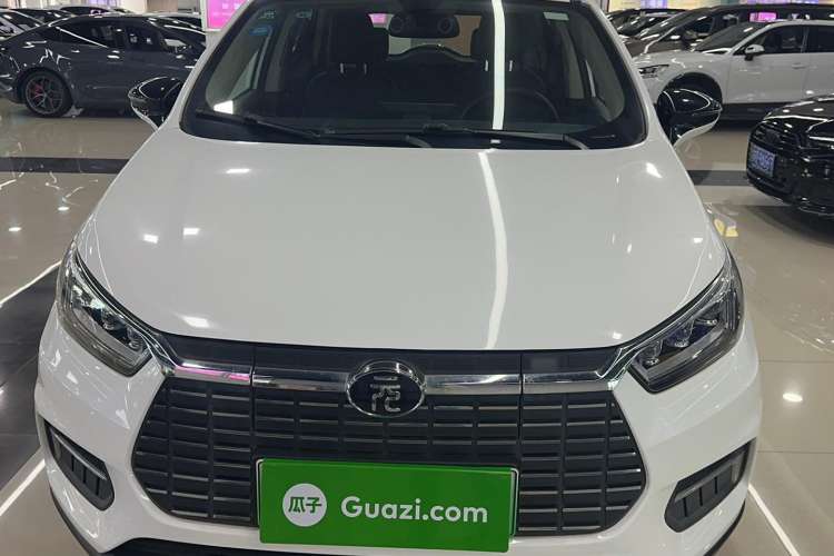 Used BYD Yuan New Energy 2019 EV535 Smart Connect Trendsetting Model Front