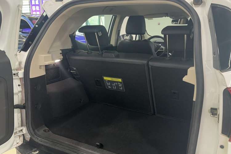 Used BYD Yuan New Energy 2019 EV535 Smart Connect Trendsetting Model Trunk