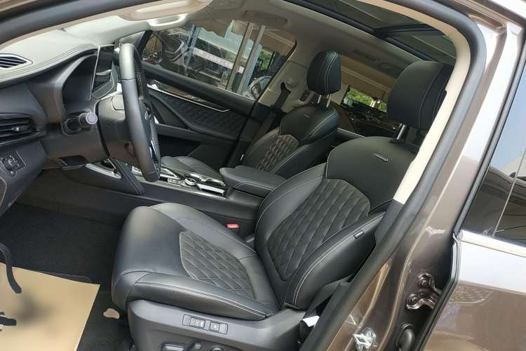 Used SAIC MAXUS D90 2017 2.0T Automatic All-Wheel Drive Polaris