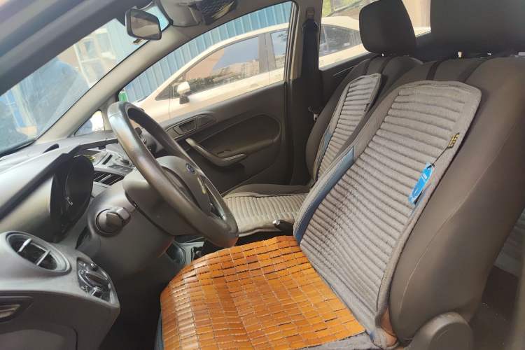 Used Ford Fiesta 2013 Sedan 1.5L Manual Fashion Edition