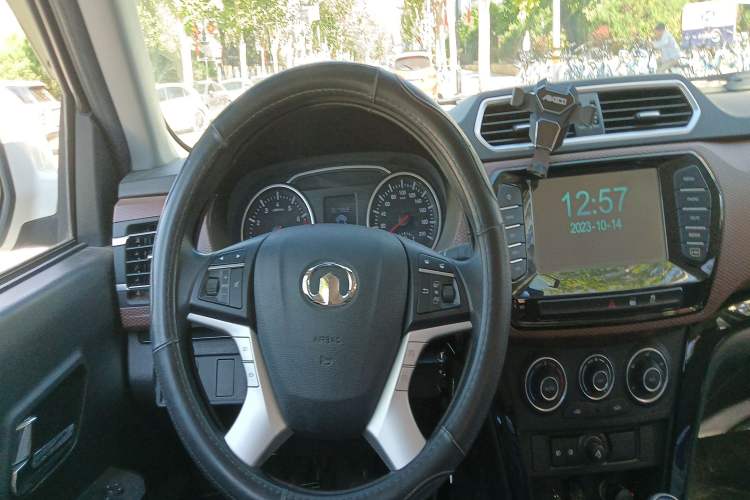 Used Great Wall Wingle 6 2017 2.4L Gasoline Two-Wheel Drive Elite Version 4G69