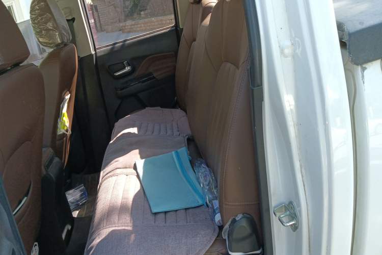 Used Great Wall Wingle 6 2017 2.4L Gasoline Two-Wheel Drive Elite Version 4G69