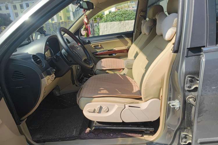 Used Haval H5 Classic 2012 European-style Model Green & Quiet 2.0T Manual 4x4 Comfort Version
