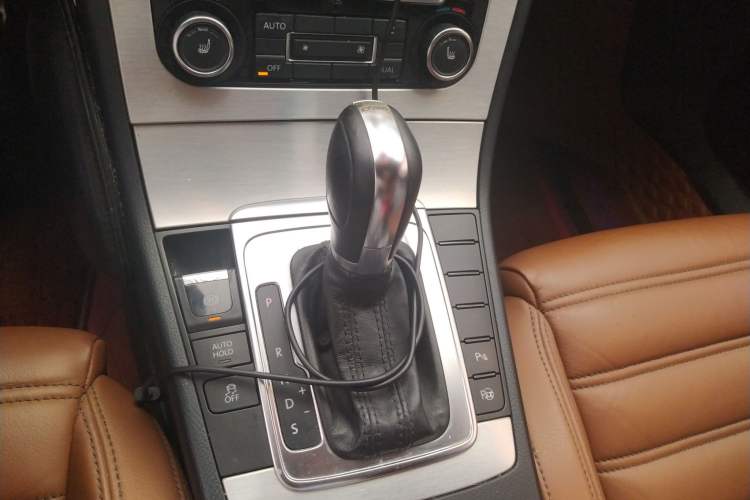 Used Volkswagen CC 2012 1.8TSI Elite Edition Gear Lever