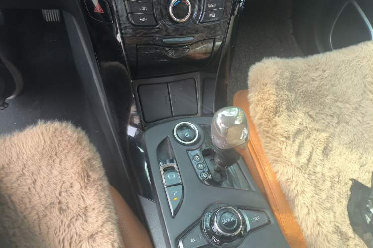 Used BYD Qin New Energy 2014 1.5T Flagship Model
