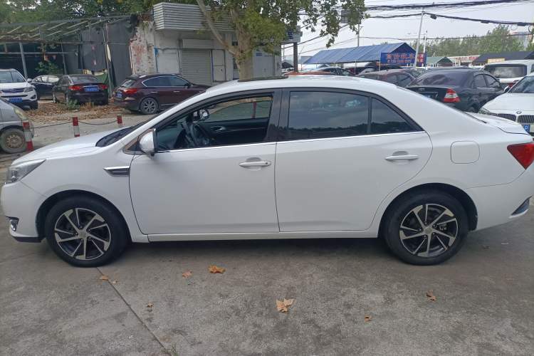 Used Zotye Z360 2017 1.5L Manual Luxury Model