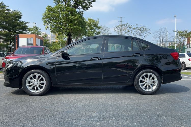 Used Soueast A5 Wing Dance 2019 1.5L Manual Luxury Edition China V Standard