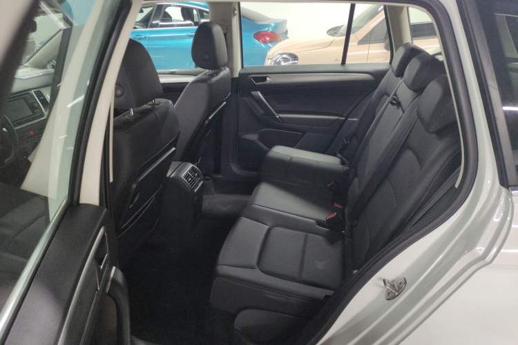 Used Volkswagen Golf Sportsvan 2019 280TSI Automatic Trendy Model China VI Standard
