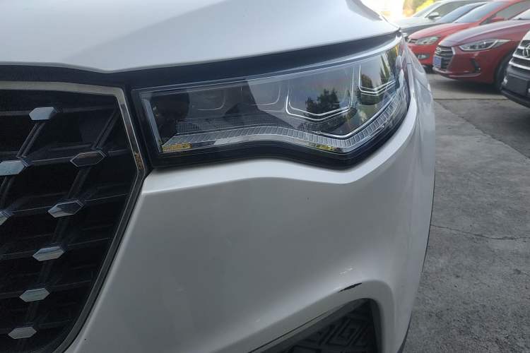 Used Zotye T700 2017 1.8T Dual-Clutch Luxury Model
