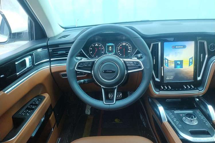 Used Zotye T700 2017 1.8T Dual-Clutch Luxury Model
