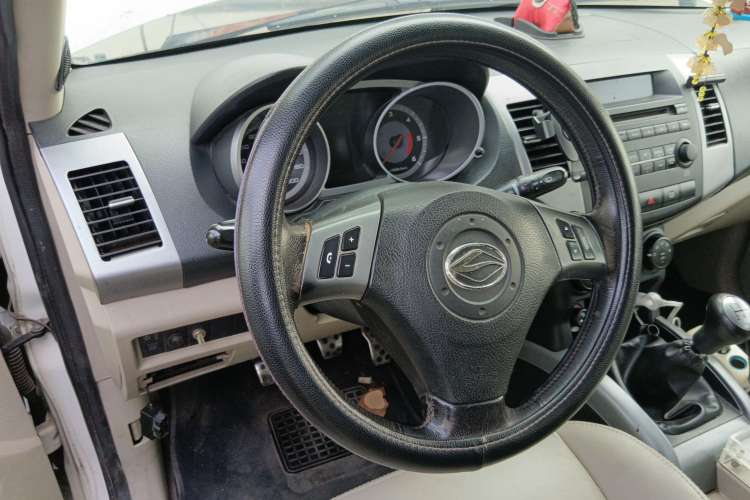 Used Land X8 2009 2.5T Diesel 4x4 Ultra-Luxury Version
