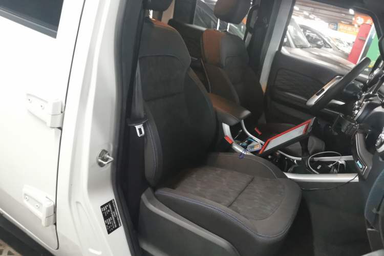 Used BAIC Off-Road BJ40 2021 2.3T Manual Four-Wheel Drive Blade Hero Edition Pioneer Version
