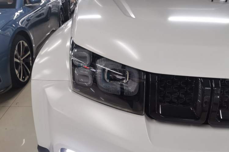 Used BAIC Off-Road BJ40 2021 2.3T Manual Four-Wheel Drive Blade Hero Edition Pioneer Version
