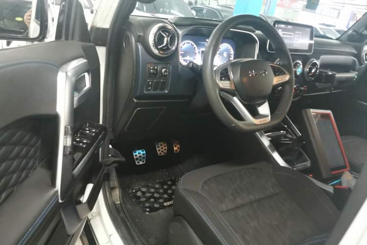 Used BAIC Off-Road BJ40 2021 2.3T Manual Four-Wheel Drive Blade Hero Edition Pioneer Version
