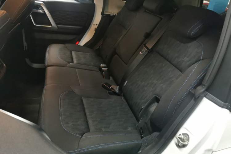 Used BAIC Off-Road BJ40 2021 2.3T Manual Four-Wheel Drive Blade Hero Edition Pioneer Version
