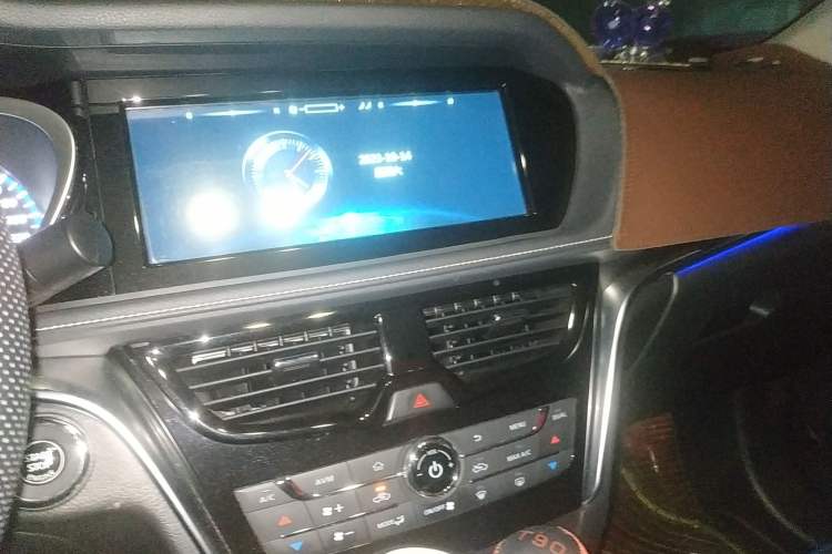 Used Venucia T90 2017 2.0L CVT Leading Edition