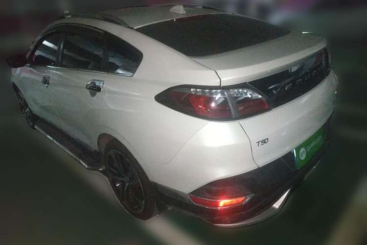 Used Venucia T90 2017 2.0L CVT Leading Edition