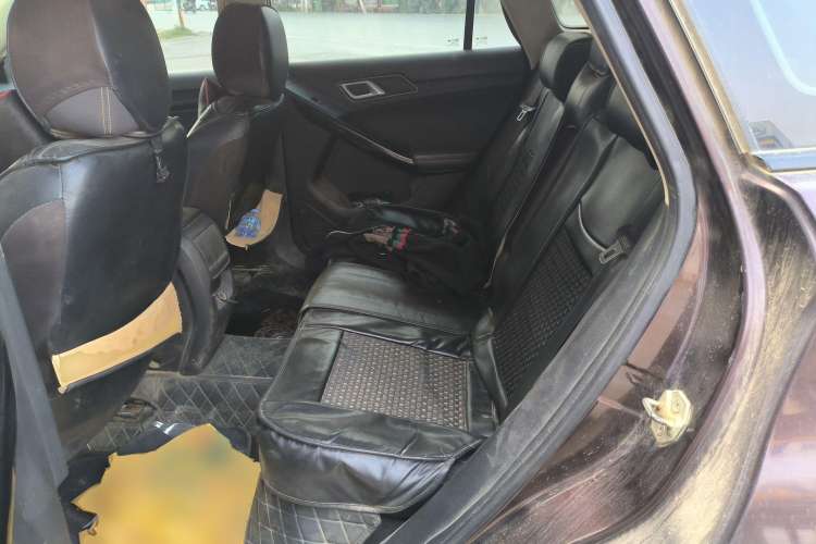 Used JMC Yusheng S330 2016 1.5L GTDi Automatic Two-Wheel Drive Prestige Edition