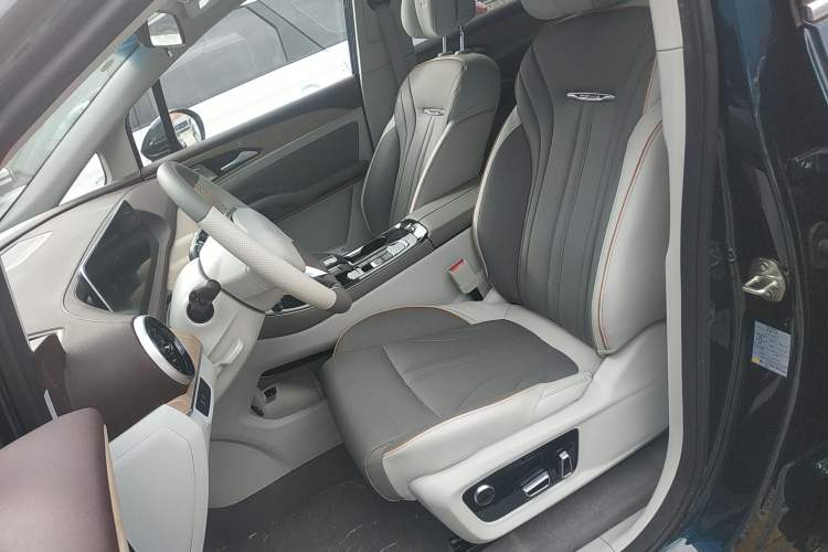 Used FORTHING Yacht 2022 1.5T DCT Chasing Wind Edition Left Front Seat