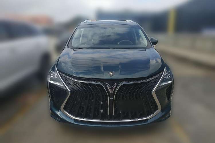 Used FORTHING Yacht 2022 1.5T DCT Chasing Wind Edition Front