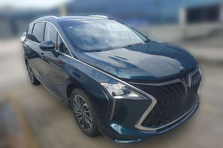 Used FORTHING Yacht 2022 1.5T DCT Chasing Wind Edition Front Right 45 Deg