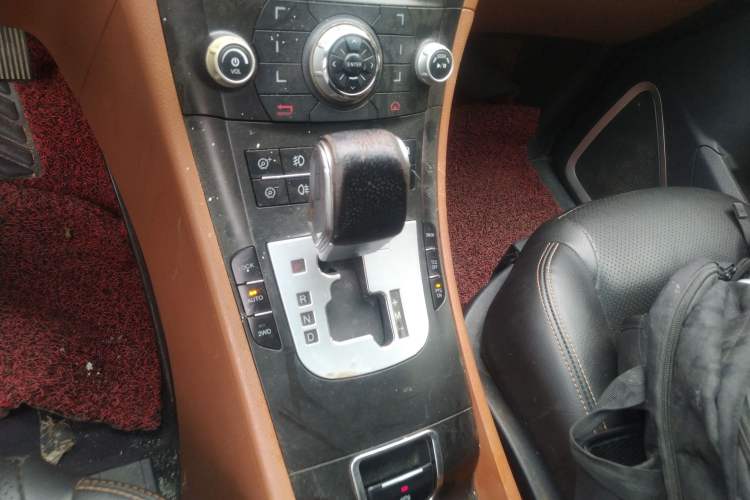 Used Luxgen Great 7 SUV 2011 2.2T Four-Wheel-Drive Flagship Edition
