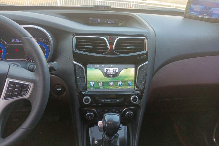 Used Haima V70 2016 1.5T Automatic Comfort & Enjoyment Version 7 Seats
