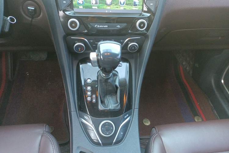 Used Haima V70 2016 1.5T Automatic Comfort & Enjoyment Version 7 Seats
