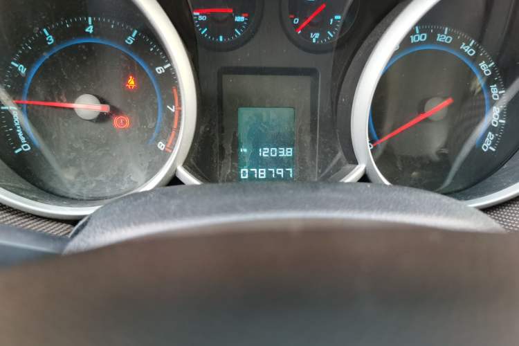 Used Chevrolet Cruze 2013 Hatchback 1.6L Manual Luxury Model