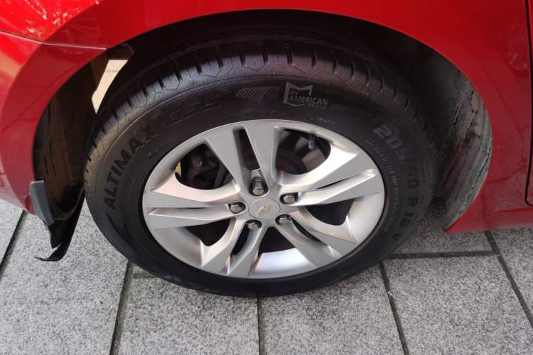 Used Chevrolet Cruze 2013 Hatchback 1.6L Manual Luxury Model