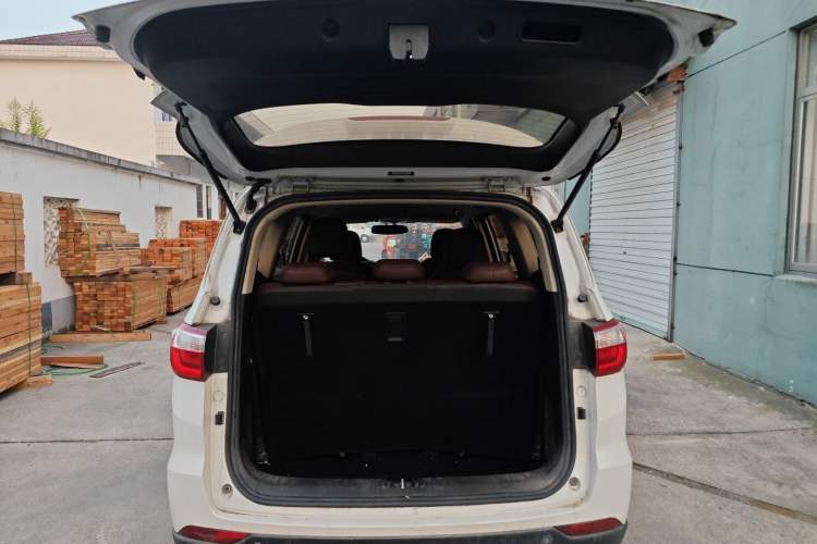 Used CHANGAN Lingxuan 2017 1.6L Manual Happiness Edition
