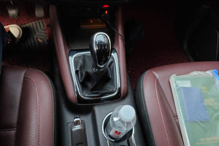 Used CHANGAN Lingxuan 2017 1.6L Manual Happiness Edition
