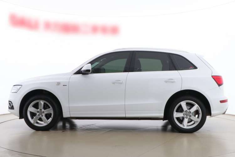Used Audi Q5 2017 Plus 40 TFSI Ambition Model