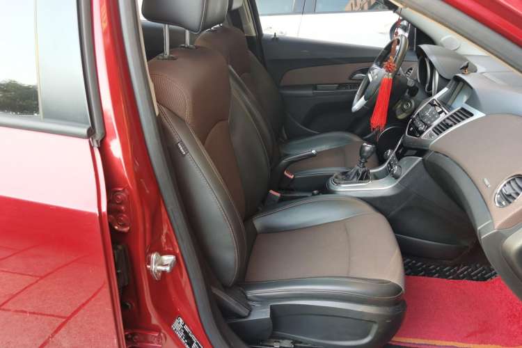 Used Chevrolet Cruze 2013 Hatchback 1.6L Manual Luxury Model