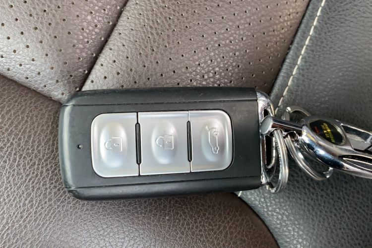 Used Dongfeng Fengon 580 2017 1.5T CVT Smart Connectivity Model