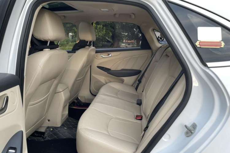 Used Chery Arrizo 7 2015 1.6L CVT ZhiShang Edition
