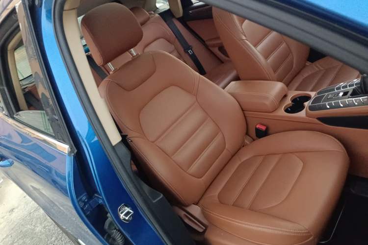 Used Zotye SR9 2017 2.0T Manual "Ultimate Light" Edition