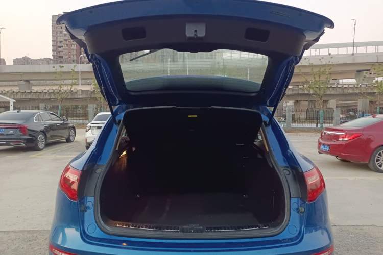 Used Zotye SR9 2017 2.0T Manual "Ultimate Light" Edition