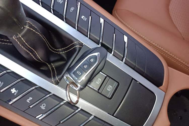 Used Zotye SR9 2017 2.0T Manual "Ultimate Light" Edition