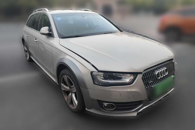 Used Audi A4 2014 40 TFSI allroad quattro plus version
