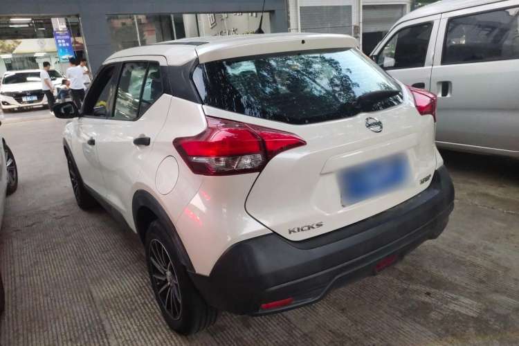 Used Nissan Kicks 2017 1.5L Manual Cool Dynamic Edition
