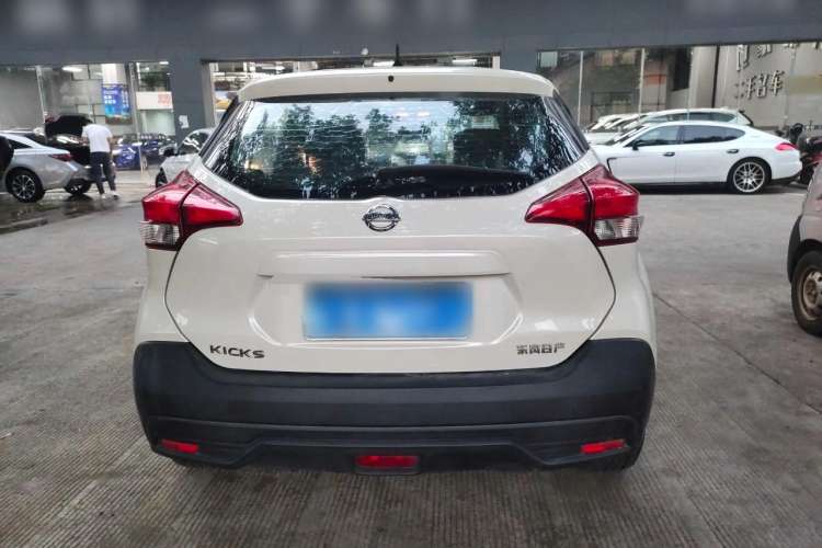 Used Nissan Kicks 2017 1.5L Manual Cool Dynamic Edition
