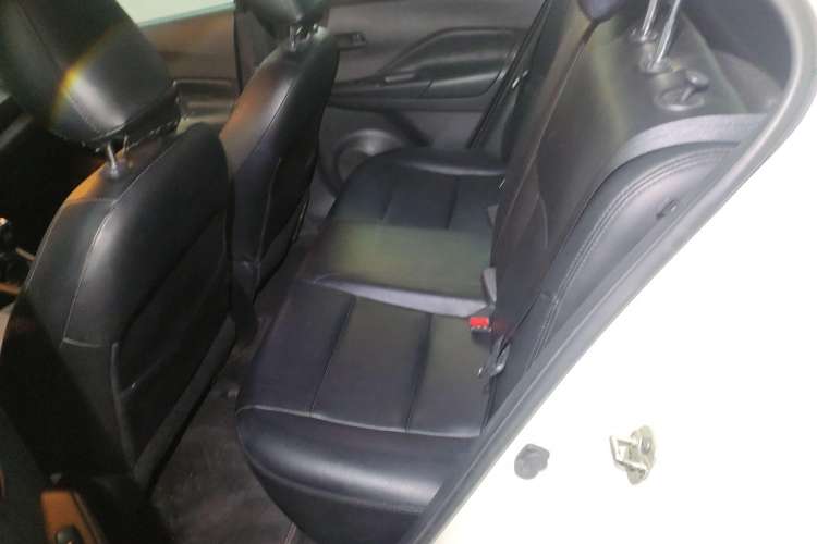 Used Nissan Kicks 2017 1.5L Manual Cool Dynamic Edition
