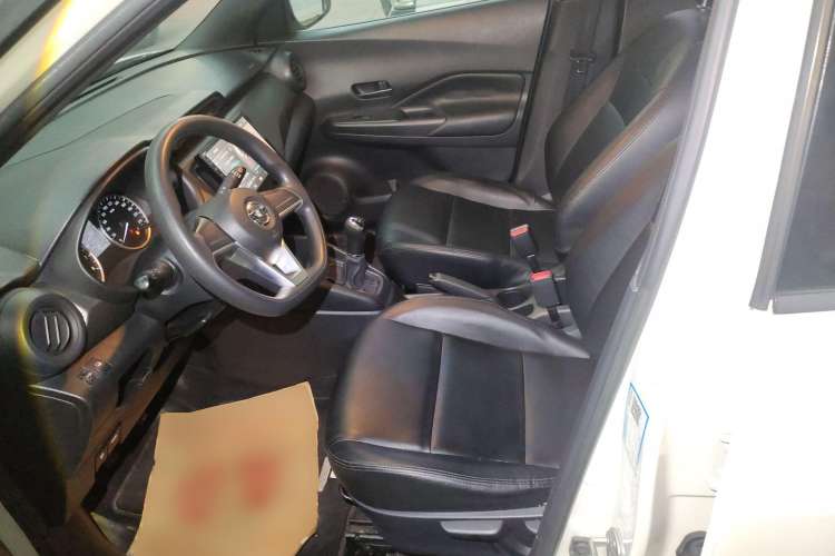 Used Nissan Kicks 2017 1.5L Manual Cool Dynamic Edition
