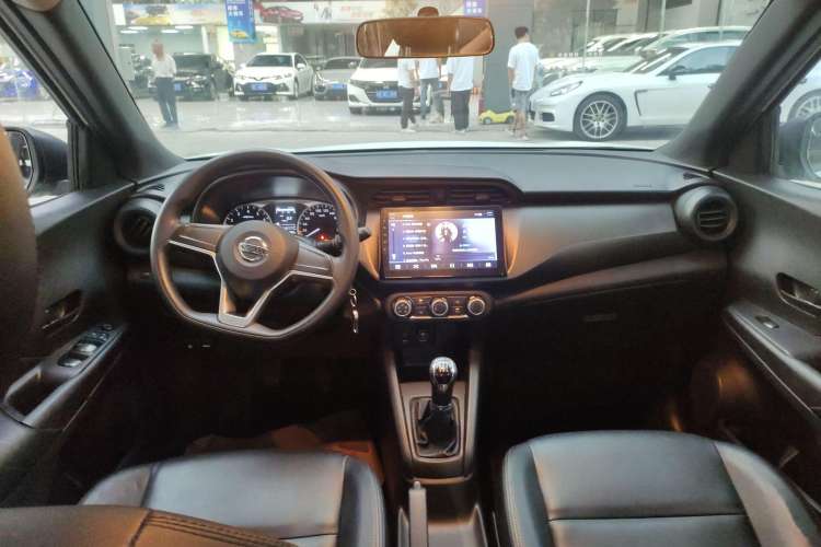 Used Nissan Kicks 2017 1.5L Manual Cool Dynamic Edition
