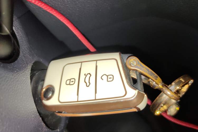 Used Volkswagen Golf Sportsvan 2016 230TSI Automatic Trend Edition Vehicle Key