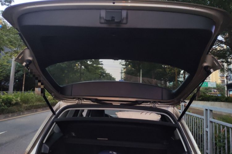 Used Volkswagen Golf Sportsvan 2016 230TSI Automatic Trend Edition Trunk