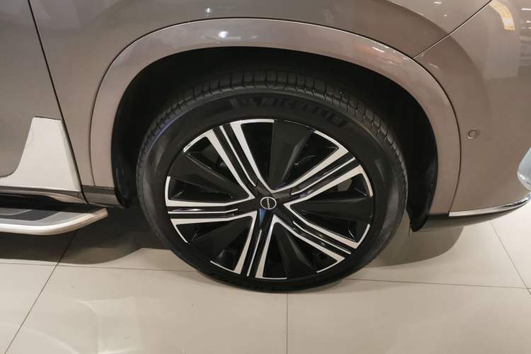 Used Roewe RX9 2023 2.0T Four-Wheel Drive Luxury Edition